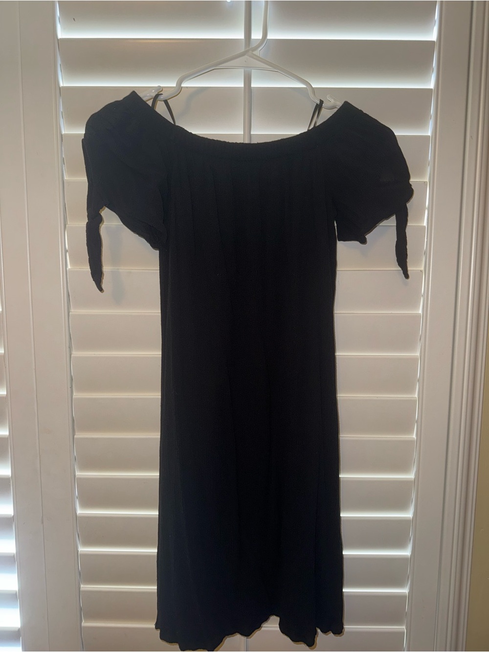 one clothing Black Strapless Off-Shoulder Tie-Sleeve Dress